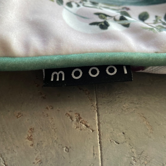 Moooi Menagerie of Extinct Animals Decorative Velvet Square Pillow Cover - Ivory - Picture 4 of 6